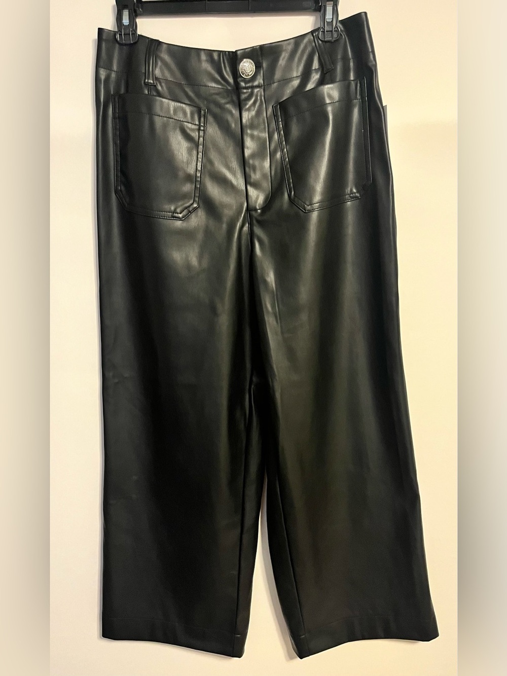 NWT DKNY JEANS   WOMENS Black Faux Leather  Cropped  pants size 10